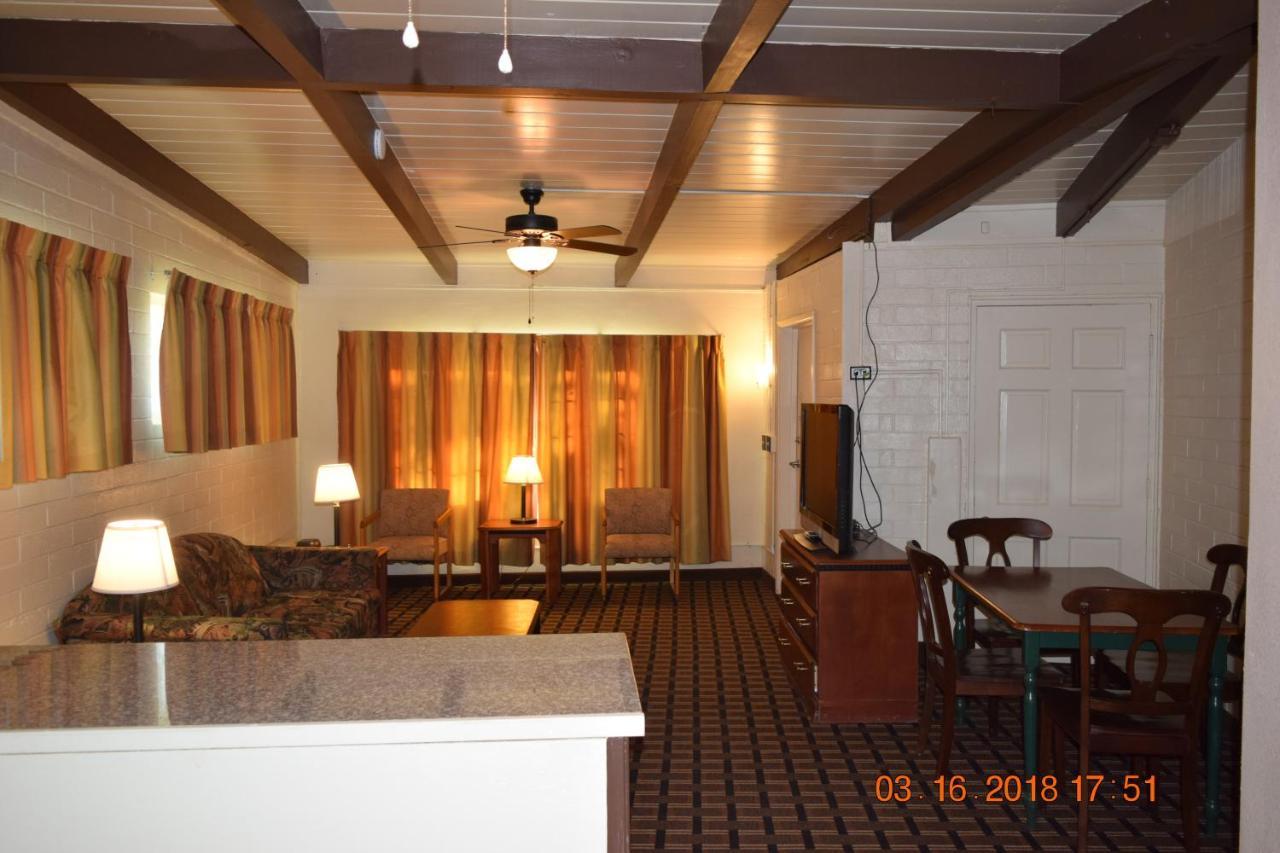 Stanlunds Inn&Suites Borrego Springs Eksteriør bilde